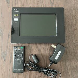 Sony Digital S-Frame 7”